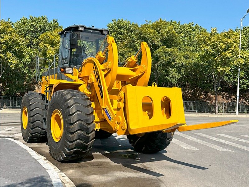 Forklift Loader – Powering Productivity in Heavy-Duty Material Handling