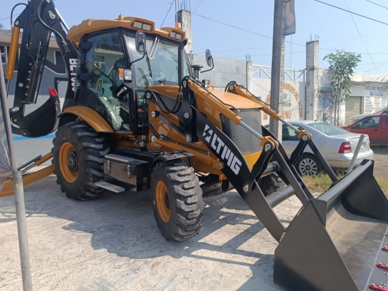 Mexico Backhoe Loader Customer Case